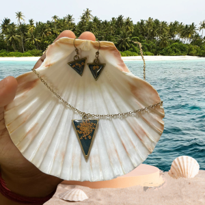 Classy pendent set with earrings