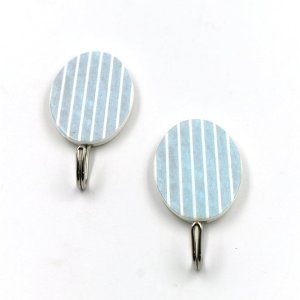 SET OF 2 ADHESIVE HOOKS FOR VERSATILE USE IN HOMES AND OFFICES