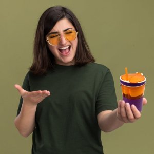 Snack & drink snackeez cup 2 in 1  1pc travel container