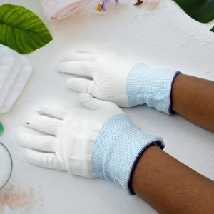 Small cut resistant gloves heat resistant high performance