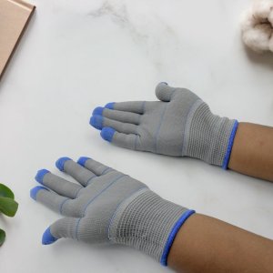 Cut resistant gloves small pair for heat protection