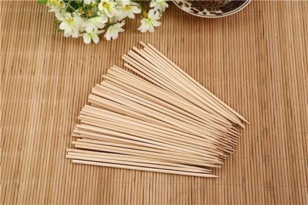 20cm Bamboo BBQ skewers for camping and featuring a wooden color