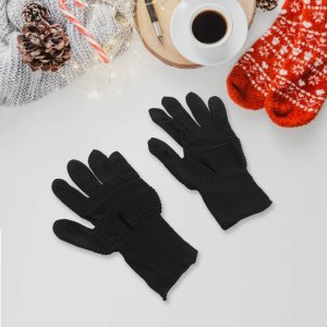 One pair of heat resistant gloves provides small sized anti cutting resistance