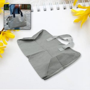 Versatile and Durable Large Bag with Zipper Closure