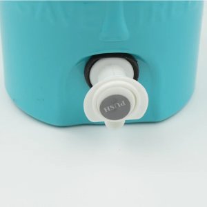 Sturdy handle insulated water jug of 2500ml capacity