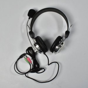 Wired On Ear Headphones with Mic 3.5mm Drivers