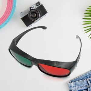 UV Protected 3D Classic Sunglasses for Men & Women Lightweight Design