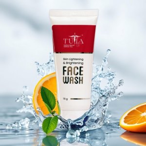 Tulia Skin Lightening & Brightening Facewash