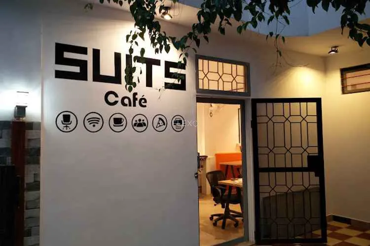 suits cafe mansarovar coworking space 1084_559268.webp