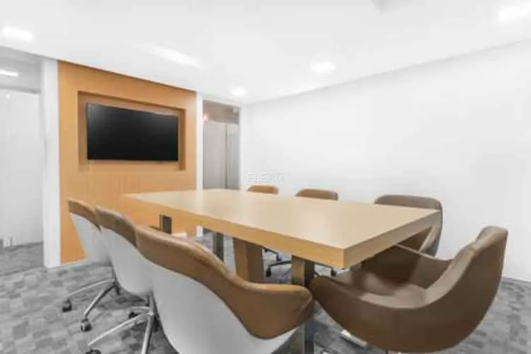 regus tonk road coworking space 1135_209137.webp