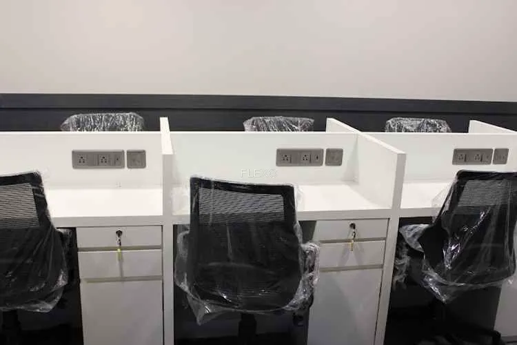 corner desk bowbazar coworking space 1319_837575.webp