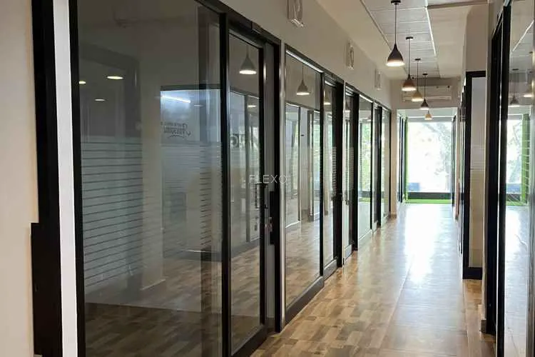 oahfeo workspaces ashok vihar coworking space 1383_391426.webp