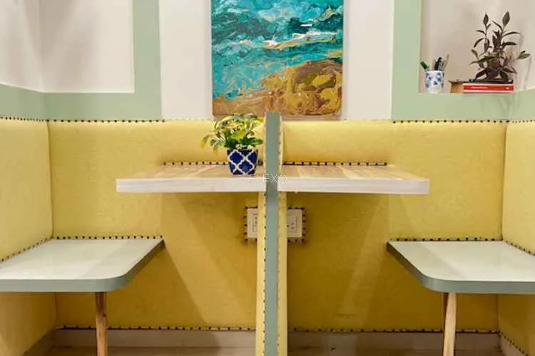 hour space colaba coworking space 140_655819.webp