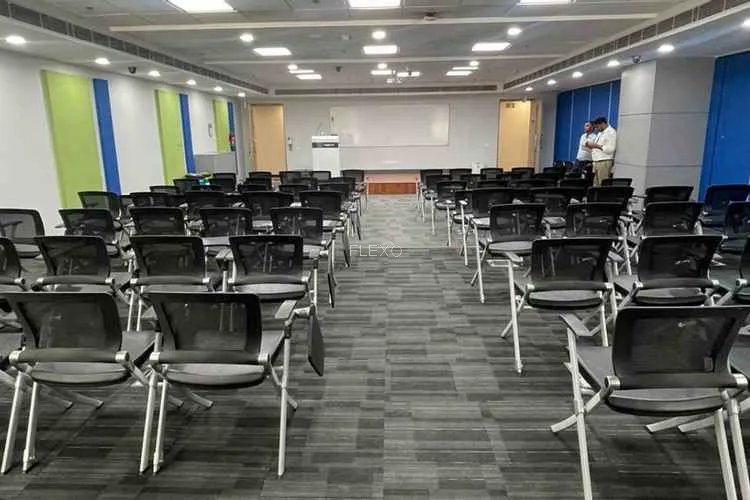 incuspaze sector 18 coworking space 1588_149331.webp