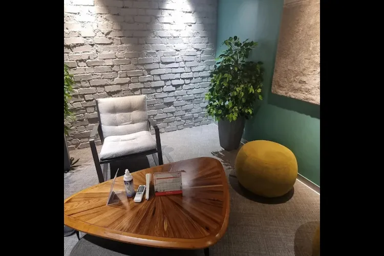 workez thousand lights thousand lights coworking space 1664_469224.webp
