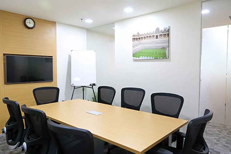 regus race course race course coworking space 1784_248298.jpeg