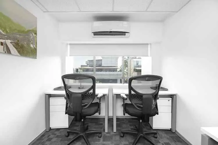 regus juhu juhu coworking space 1811_273119.webp