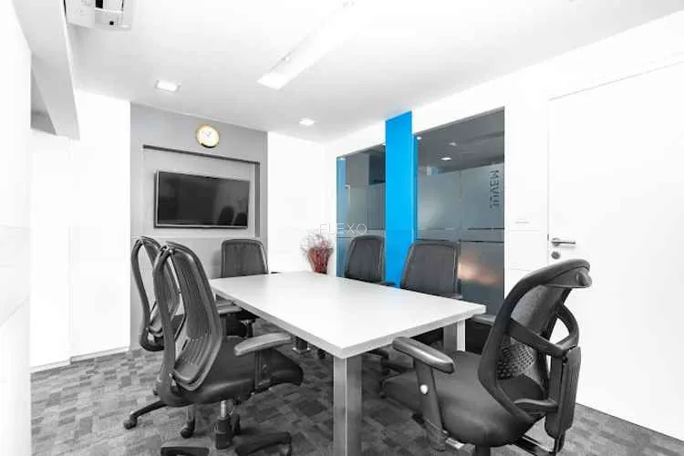 regus juhu juhu coworking space 1811_858689.webp