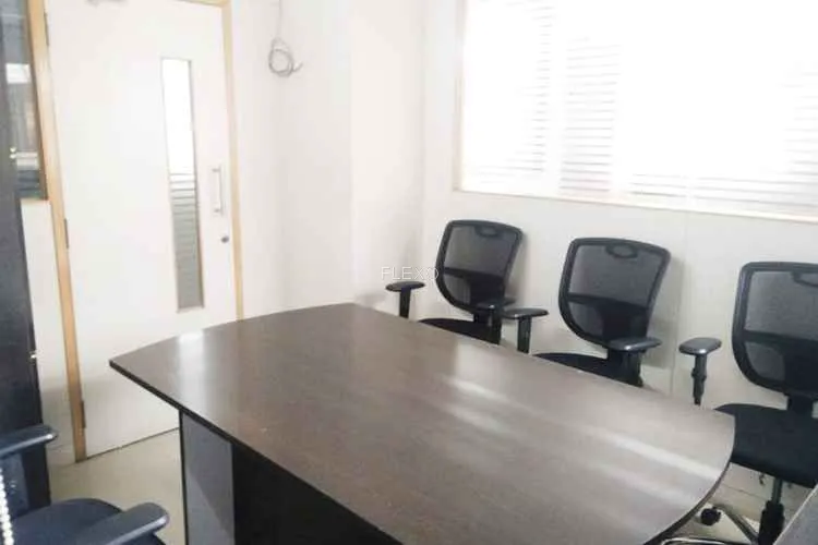 desk space infantry cross road infantry cross road coworking space 1841_864509.webp