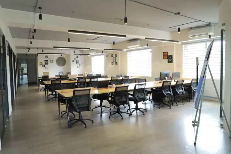 bootstart coworking- lokmat bhavan lokmat square, ramdaspeth, nagpur coworking space 2296_998416.webp