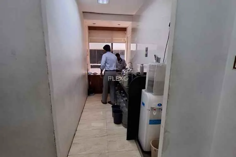 trade globe andheri east private office 2376_593714.webp