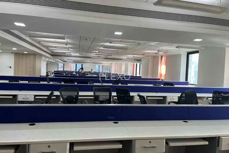 raheja plaza ghatkopar private office 2439_645324.webp