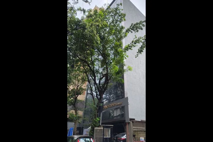 mee mee tower khar west private office 2463_306474.webp