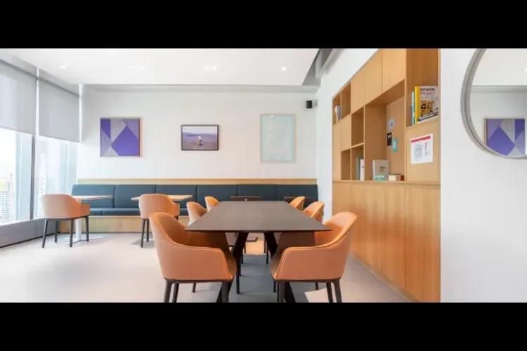 regus bannerghatta road coworking space 2530_428711.webp