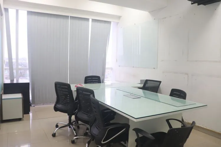 crescent business park andheri east private office 2538_147746.webp