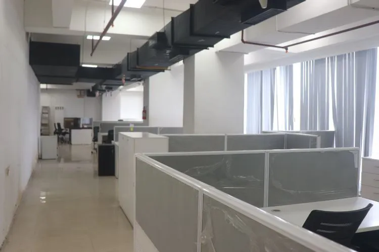 crescent business park andheri east private office 2538_171974.webp