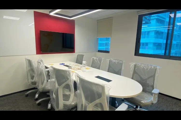 india accelerator vesu coworking space 2542_246837.webp