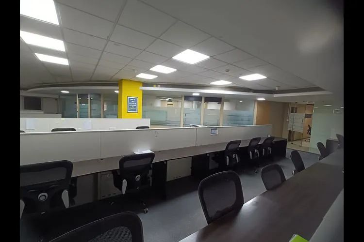 ackruti trade center andheri east private office 2549_700323.webp