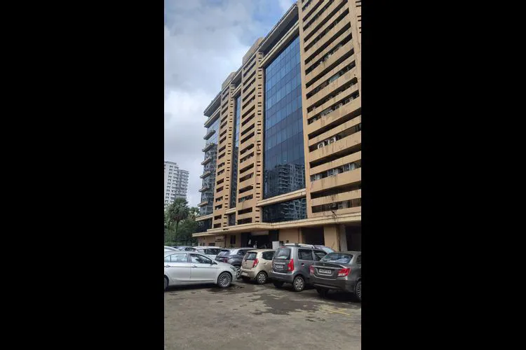 raheja plaza ghatkopar west private office 2603_282329.webp