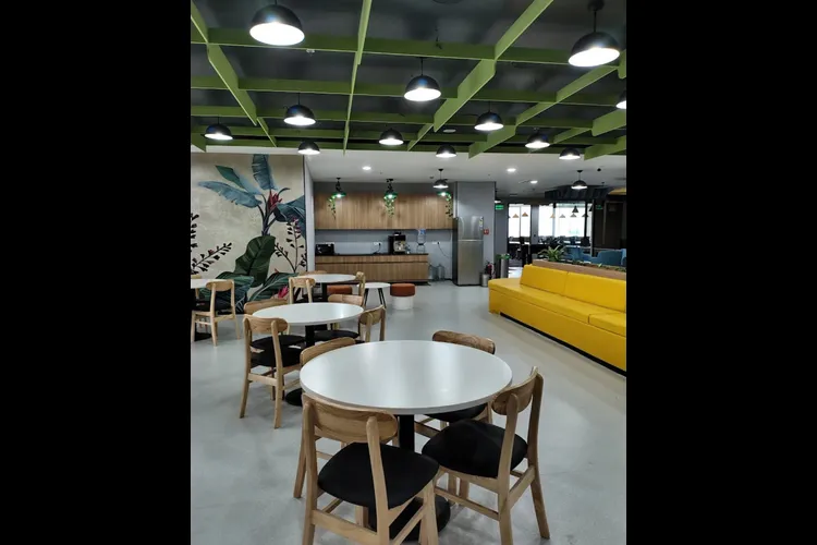 innov8 perungudi coworking space 2613_291139.webp