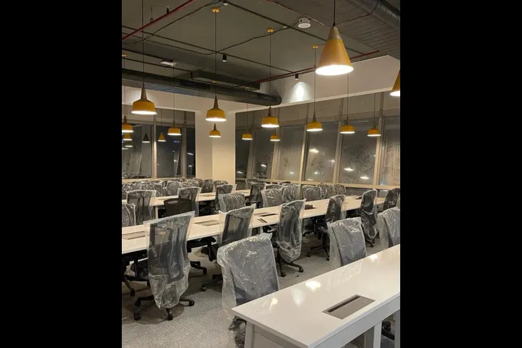 innov8 perungudi coworking space 2613_916974.webp