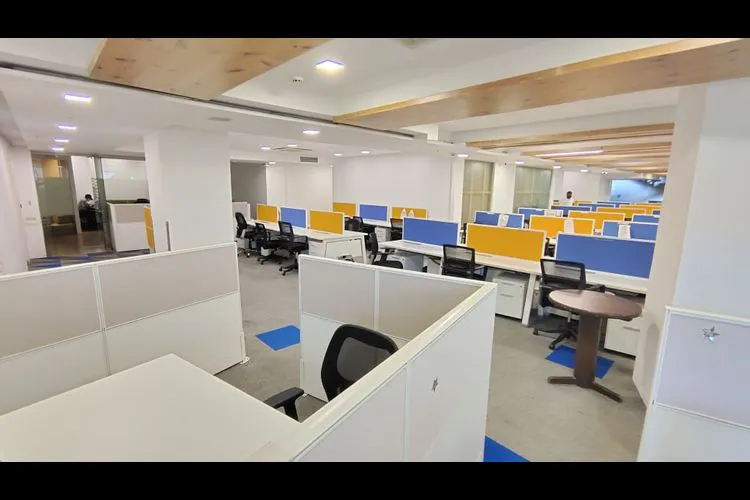 grand palladium santacruz east private office 2615_338629.webp