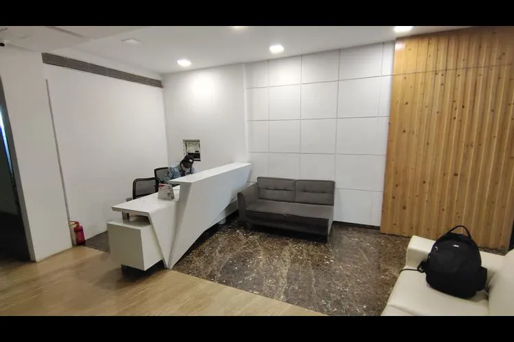 grand palladium santacruz east private office 2615_790617.webp