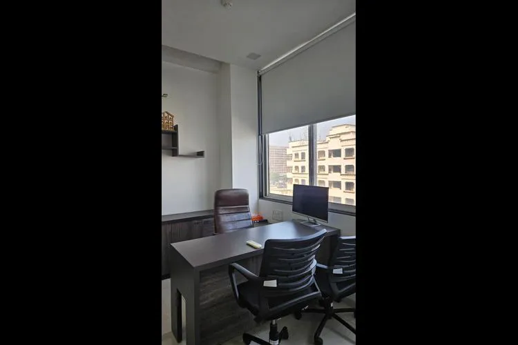 damji shamji corporate square ghatkopar private office 2624_308316.webp