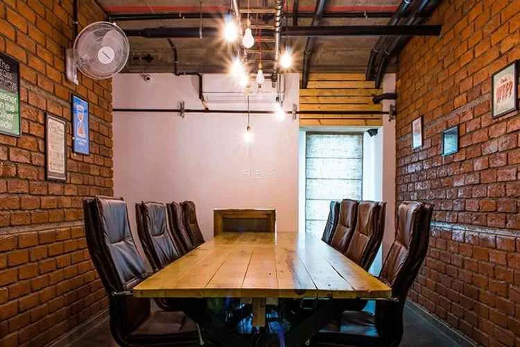 rent a desk jubilee hills coworking space 353_471393.webp