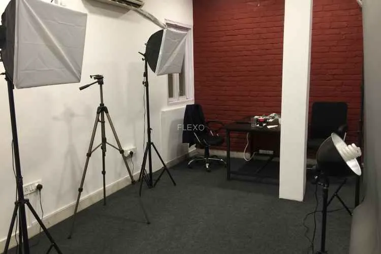hustle cowork anand vihar anand vihar coworking space 417_589391.webp