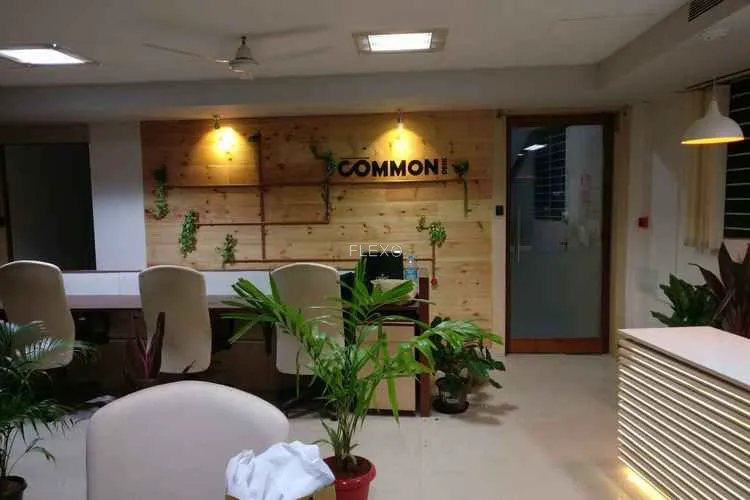 common desk indiranagar indiranagar coworking space 438_446446.webp