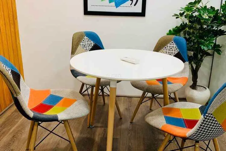 hub and oak coworking bhikaji cama place coworking space 541_464514.webp