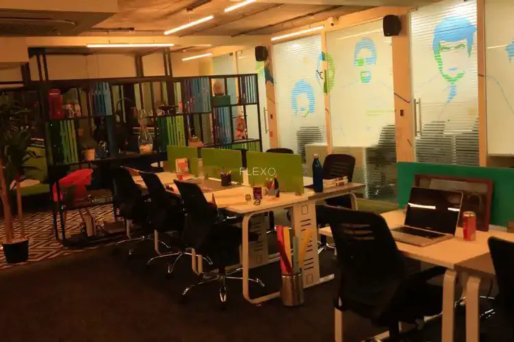 plug n work vile parle coworking space 63_612966.webp
