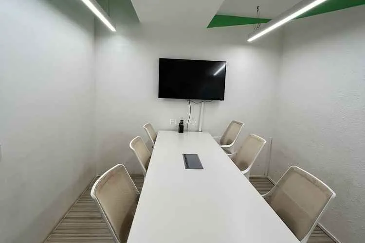 plug n work vile parle vile parle coworking space 63_888524.webp