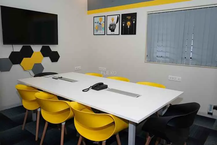 the cultiv8 coworking baner coworking space 645_939793.webp