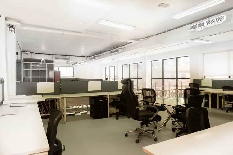 nomad daily huddle indiranagar coworking space 725_318787.webp
