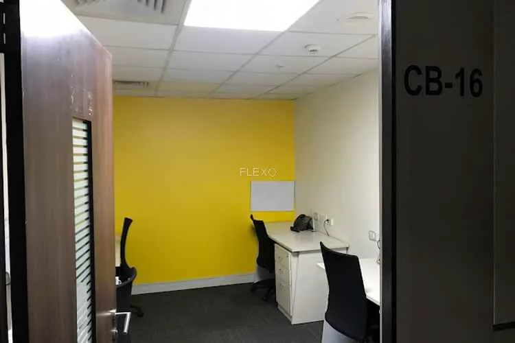 regus outer ring road coworking space 911_752912.webp