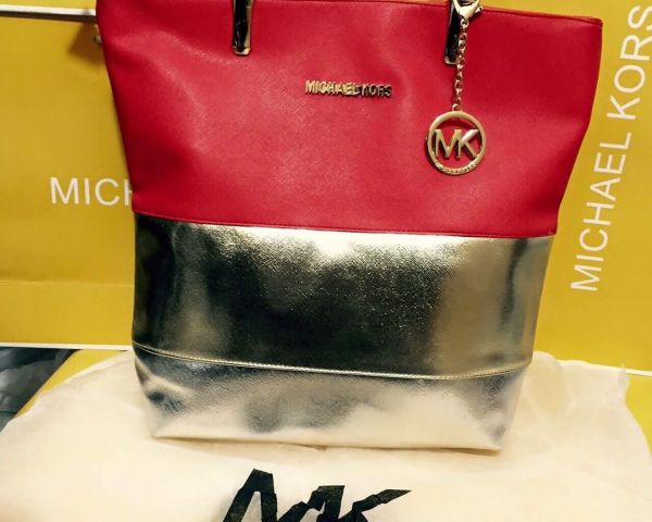 Buy First Copy Michael Kors Ladies Bags Online in India : TheLuxuryTag