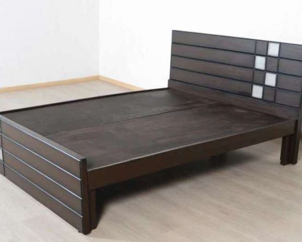 wooden cot