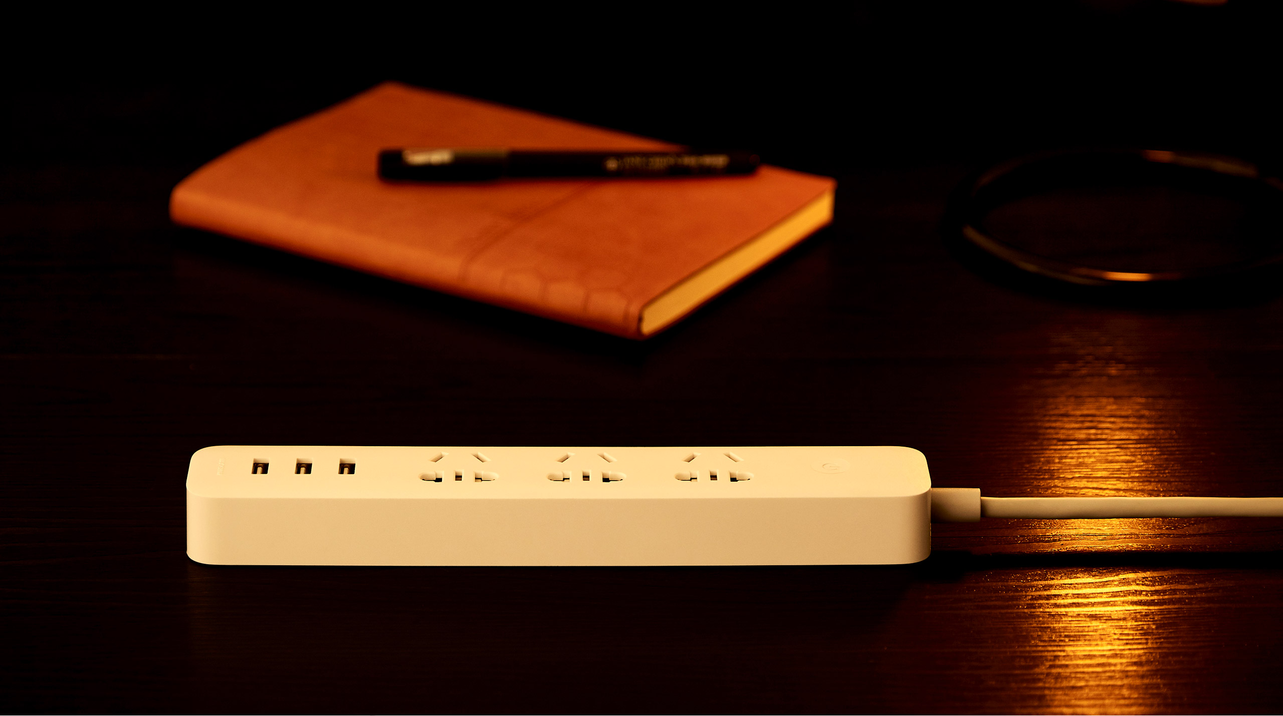 Mi Smart WiFi Power Strip 3 USB 3 Sockets